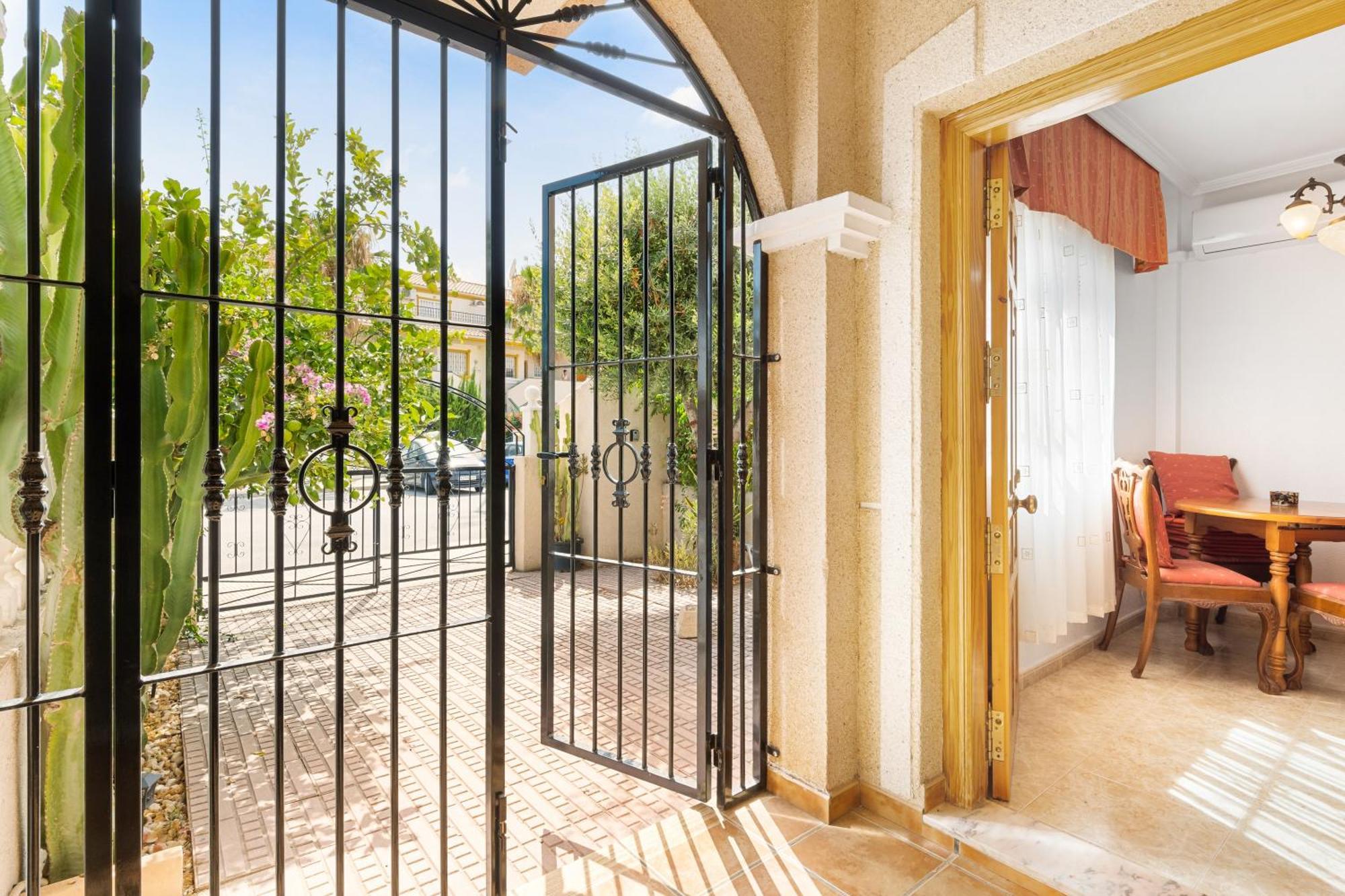 The Snug Apartment Orihuela Exterior photo